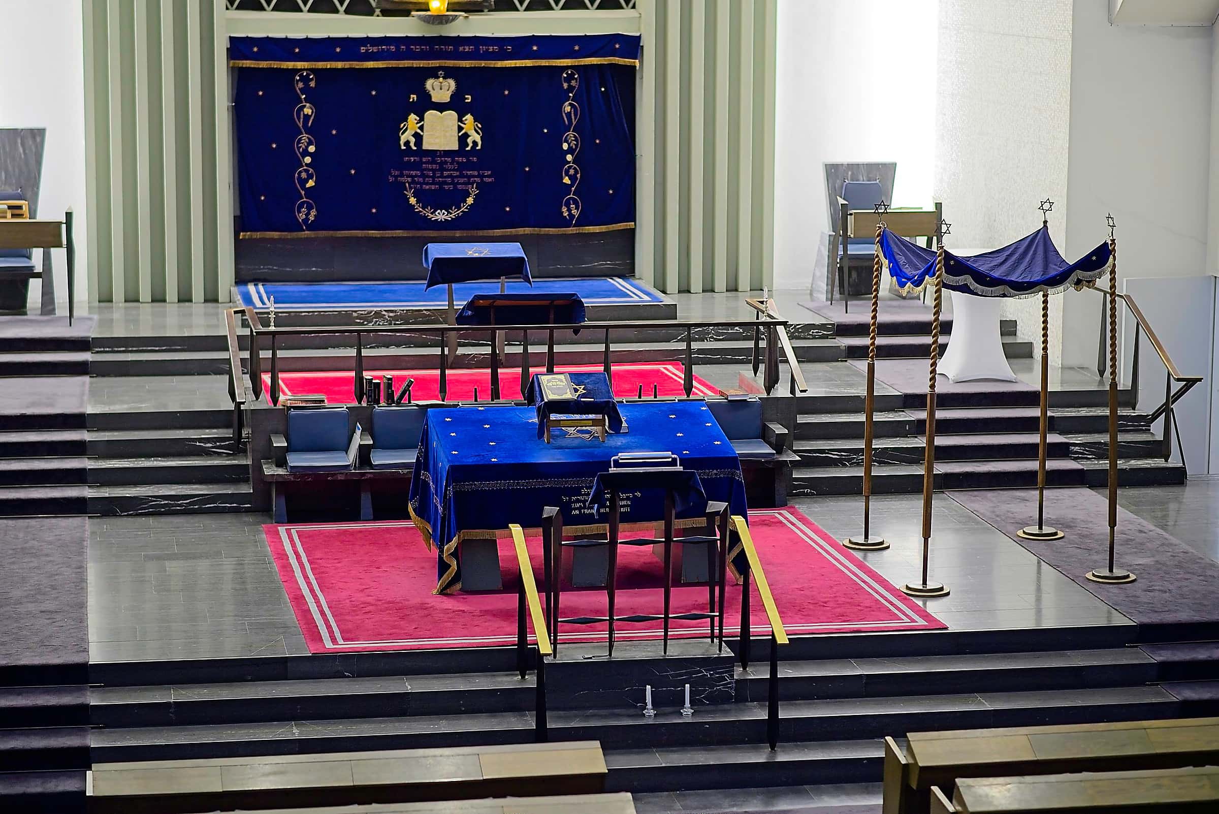 Synagoge2-pichi.jpg